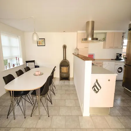 度假居 Two-bedroom Holiday In 克厄
